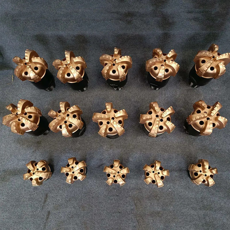 9 5/8 (244,5 mm) Matrix Polykristalline Diamantbohrbits 6 5/8 API PDC Kern Bit Weich bis Hart