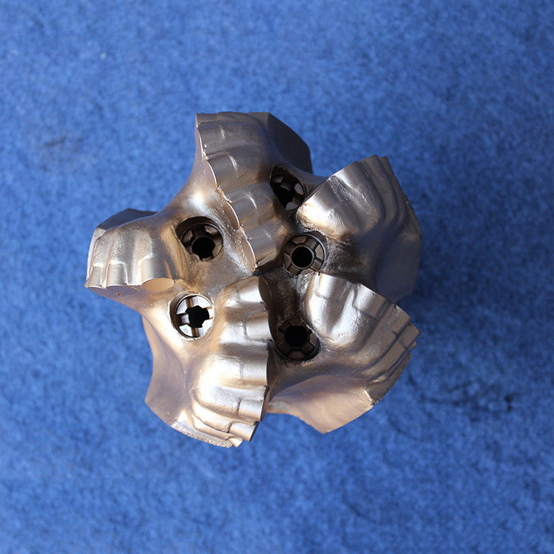 8 1/4 (209,6 mm) Ölbohrungen PDC Bohrstücke mit geringer Abrasivität ISO9001
