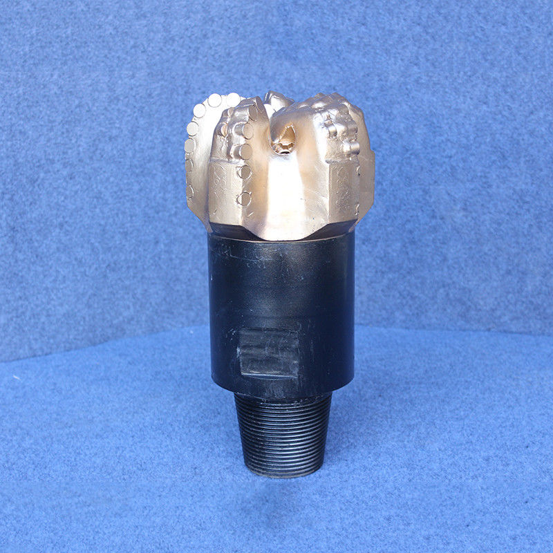 8 1/4 (209,6 mm) Ölbohrungen PDC Bohrstücke mit geringer Abrasivität ISO9001