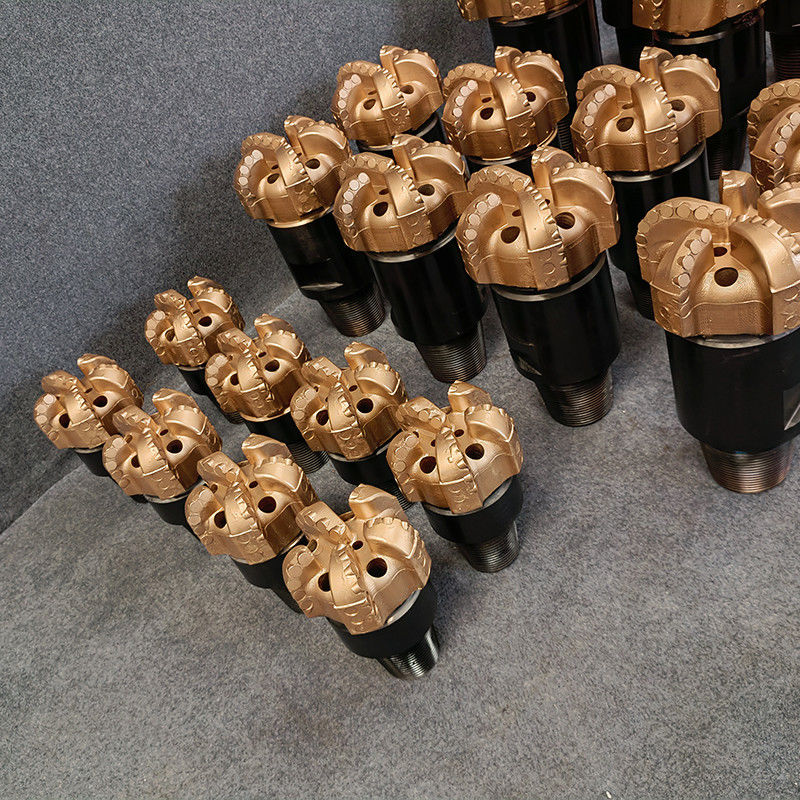 4 3/4 (120.6mm) Stahlkörper Wasserbrunnen PDC Bits Abmessungsstruktur mit API-Verbindung