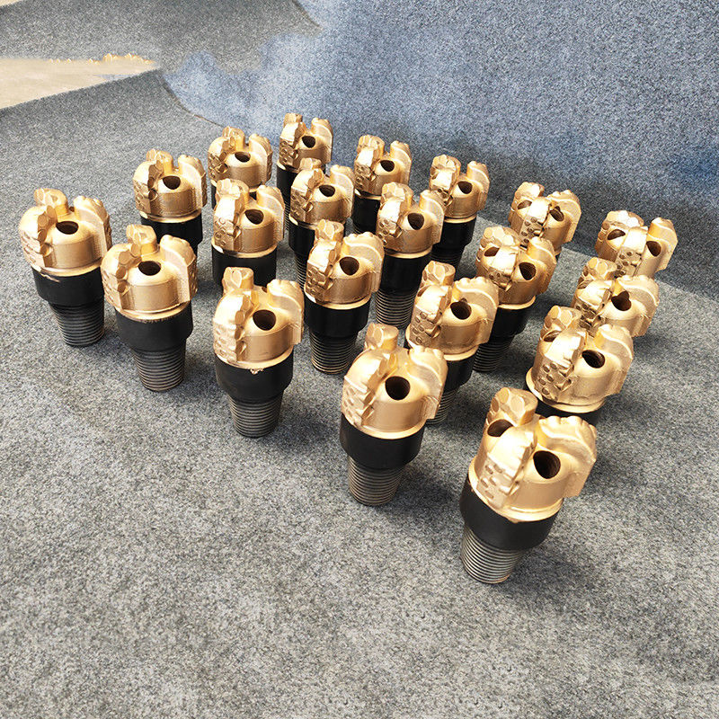 17 1/2 (444,5 mm) Energie und Bergbau Wasserbrunnen PDC Bits 4 Jahre Stahl Körpermessung Struktur