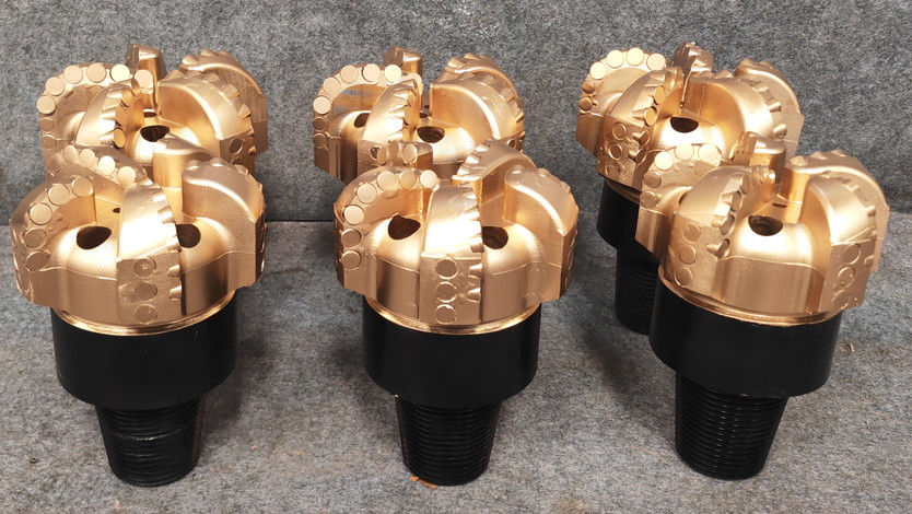 PPDC Bohrstück 102mm API 2 3/8 Reg Diamant Composite Drei Flügelbogenwinkel Bohrstück Nicht-Kernbohrung