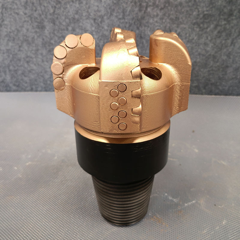 Bohrer aus legiertem Stahl mit PDC-Schneiden und Stahlkörper für Gas- und Wasserbohrungen