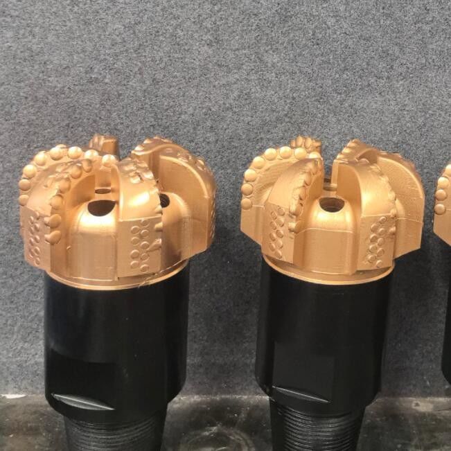 Konstruktion Anpassung von 98 mm bis 250 mm PDC-Bits für weiche bis mittelschwache Formationen