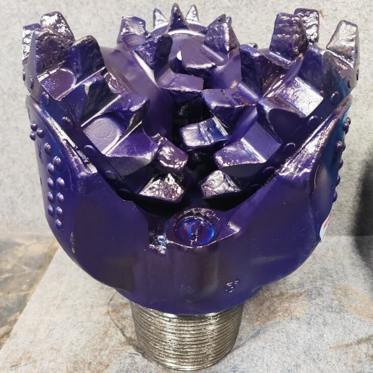 Kohlenstoffstahl Tricone Rock Bit Three Cone Roller Bits Rock Drill Wasserbrunnen Bauindustrie