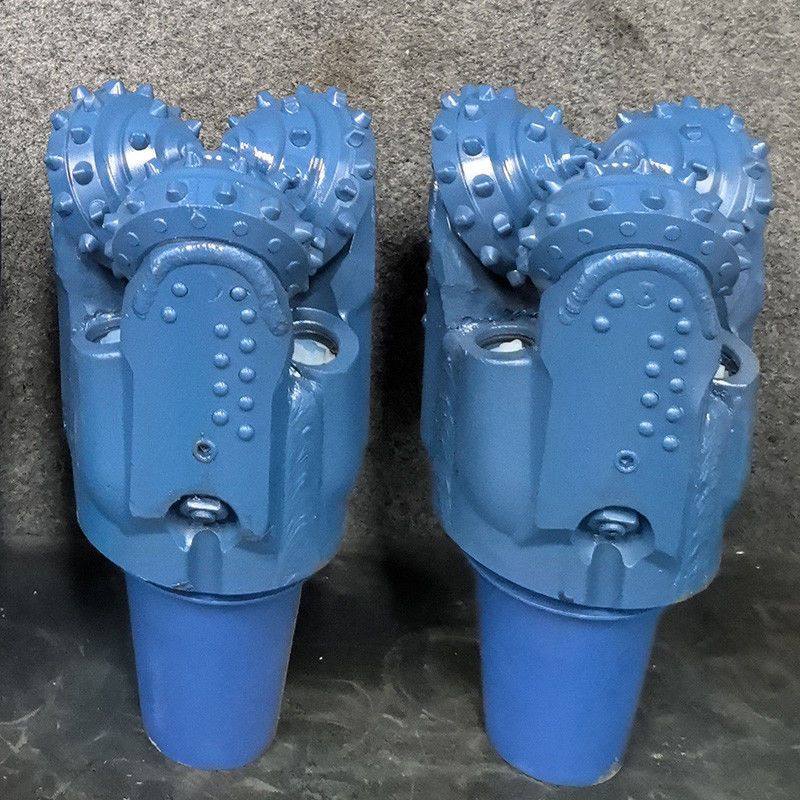 API Reg Thread Tricone Bohrstücke 3-26 Zoll Abmessungen Karbidmaterial für langlebige Bohrungen