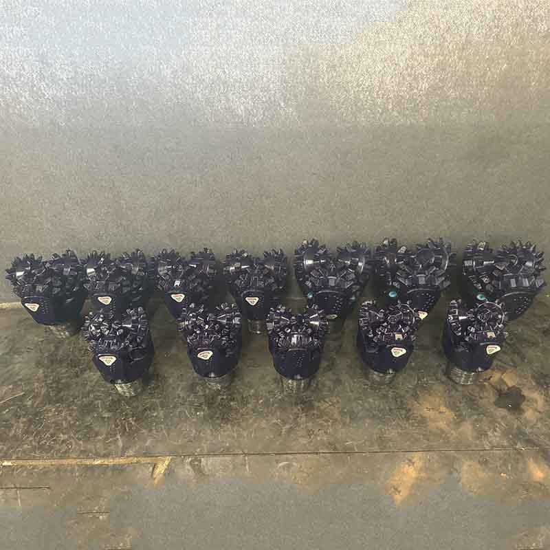 12 1/4 Zoll Fräskronenbohrer mit Meißelzähnen für mittelharte Formationen