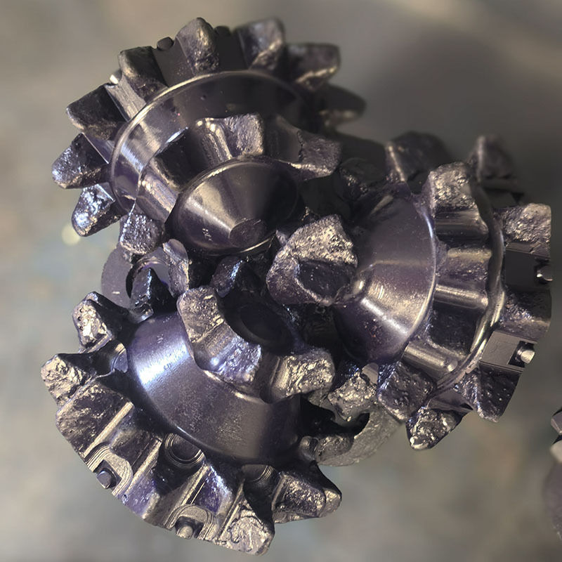 12 1/4 Zoll Fräskronenbohrer mit Meißelzähnen für mittelharte Formationen